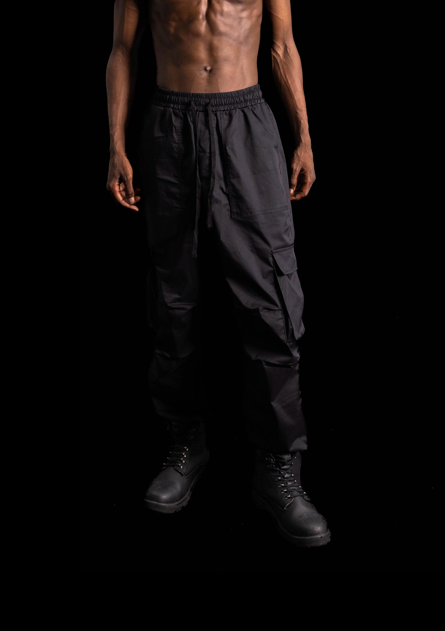 BLACK CARGO PANTS